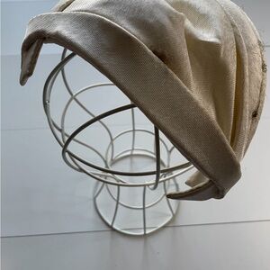 Cream Canvas Hat missing veil